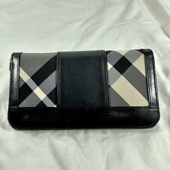 Vintage BURBERRY zip around black wallet credit card holder in tartan pattern - Picture 7 of 15